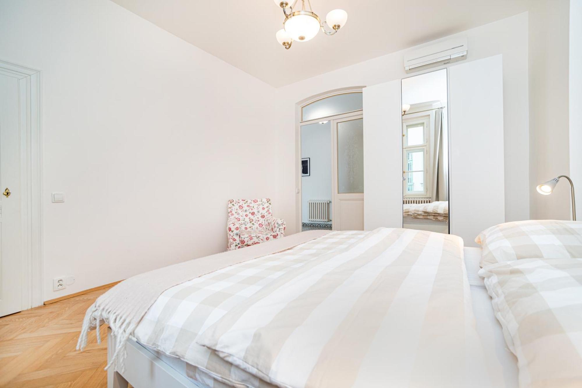 Quiet Apartment In The Old Town Prága Kültér fotó